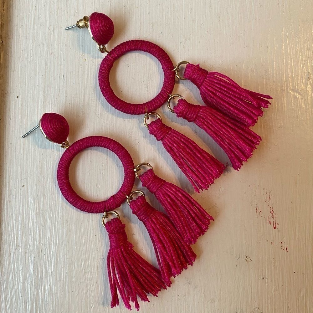 Fuchsia Hoop and tassel Boho post‎ dangle earrings